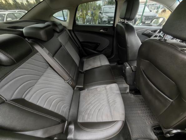 Opel Astra J Рестайлинг с пробегом 2013 года, цена 559 000 рублей, 288910 км, седан, Автокод Объявления