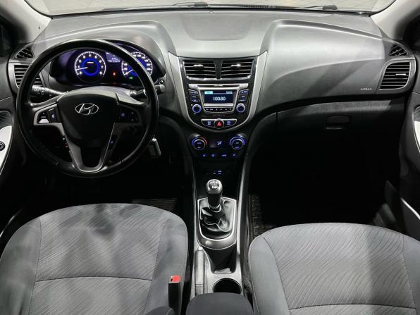 Hyundai Solaris I Рестайлинг с пробегом 2015 года, цена 950 000 рублей, 141600 км, седан, Автокод Объявления