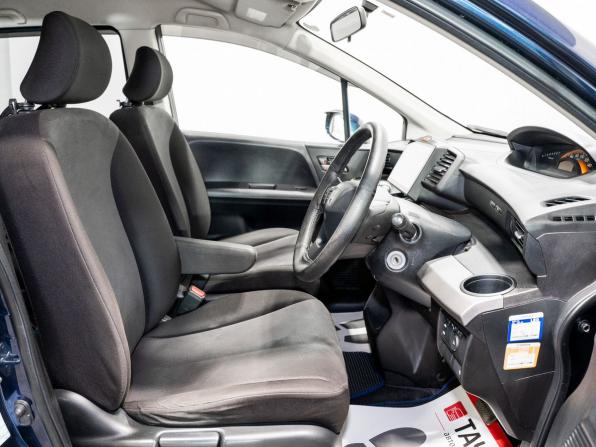 Honda Freed I с пробегом 2010 года, цена 850 000 рублей, 146124 км, компактвэн, Автокод Объявления