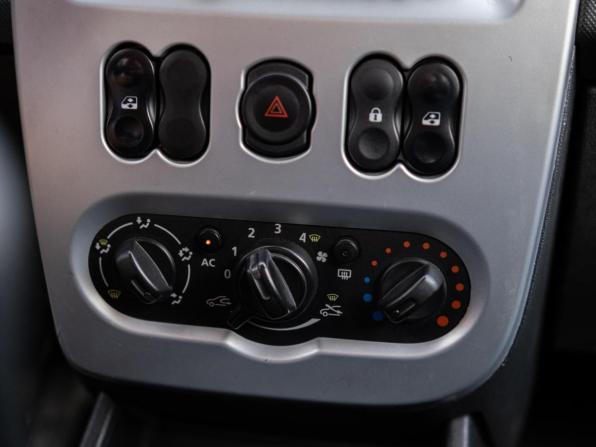 Renault Sandero I с пробегом 2012 года, цена 739 000 рублей, 176592 км, хэтчбек, Автокод Объявления