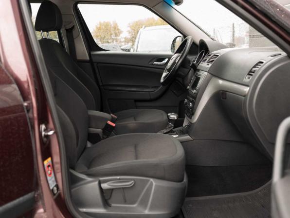 Skoda Yeti I с пробегом 2011 года, цена 1 000 000 рублей, 203055 км, внедорожник, Автокод Объявления