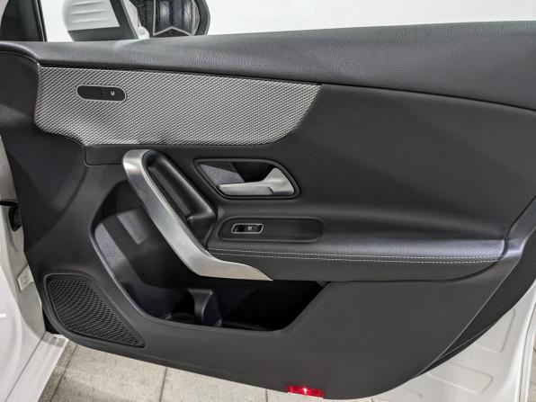 Mercedes-Benz A-Класс IV (W177) с пробегом 2020 года, цена 2 595 000 рублей, 49500 км, седан, Автокод Объявления