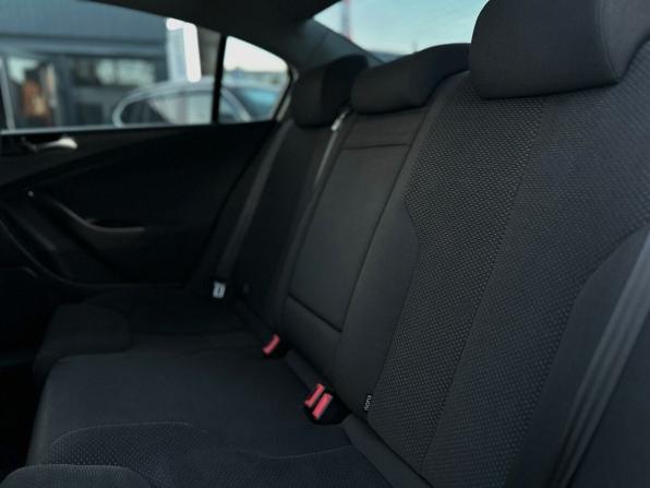 Volkswagen Passat B6 с пробегом 2010 года, цена 699 000 рублей, 204445 км, седан, Автокод Объявления