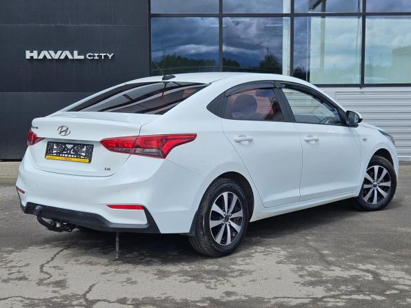 Hyundai Solaris II с пробегом 2018 года, цена 1 214 000 рублей, 108000 км, седан, Автокод Объявления