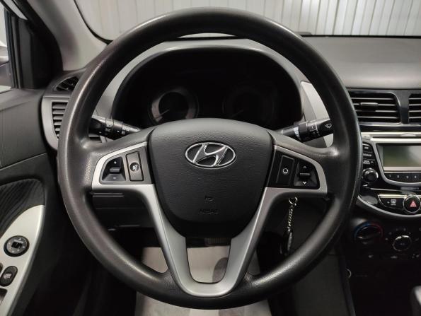 Hyundai Solaris I с пробегом 2014 года, цена 1 039 000 рублей, 163868 км, седан, Автокод Объявления