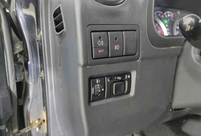Suzuki Jimny III Рестайлинг 1 с пробегом 2011 года, цена 1 199 000 рублей, 143500 км, внедорожник, Автокод Объявления