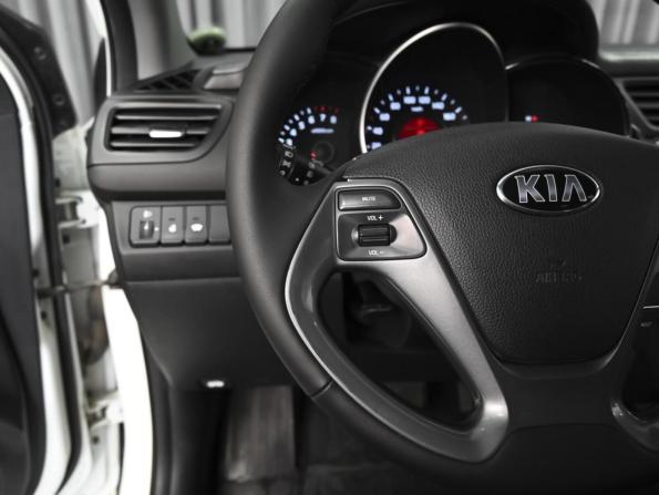 Kia Rio III Рестайлинг с пробегом 2016 года, цена 1 108 070 рублей, 120882 км, хэтчбек, Автокод Объявления