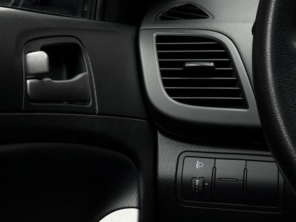 Hyundai Solaris I Рестайлинг с пробегом 2015 года, цена 1 119 000 рублей, 90331 км, хэтчбек, Автокод Объявления