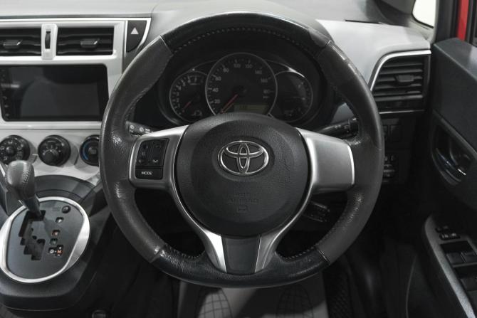 Toyota Ractis II с пробегом 2012 года, цена 849 000 рублей, 192000 км, хэтчбек, Автокод Объявления