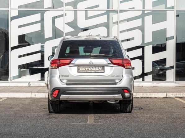 Mitsubishi Outlander III Рестайлинг 2 с пробегом 2015 года, цена 1 590 000 рублей, 151884 км, внедорожник, Автокод Объявления