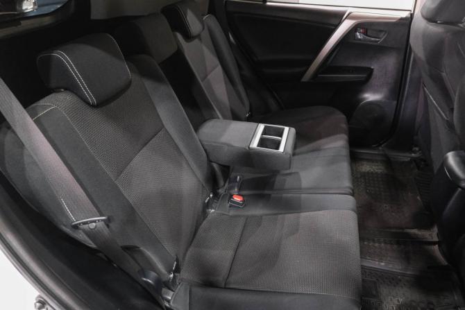 Toyota RAV4 IV (XA40) Рестайлинг с пробегом 2016 года, цена 2 259 000 рублей, 131000 км, внедорожник, Автокод Объявления