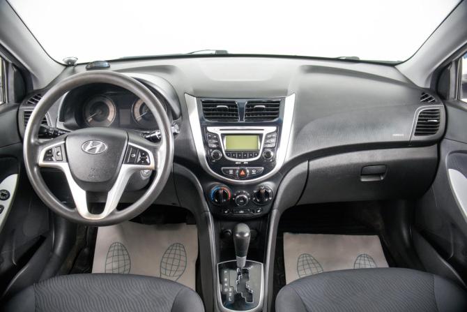 Hyundai Solaris I с пробегом 2011 года, цена 829 000 рублей, 172000 км, седан, Автокод Объявления