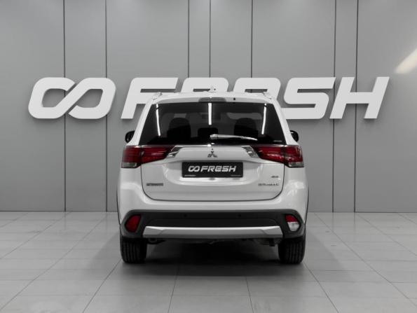 Mitsubishi Outlander III Рестайлинг 2 с пробегом 2018 года, цена 1 720 000 рублей, 168793 км, внедорожник, Автокод Объявления