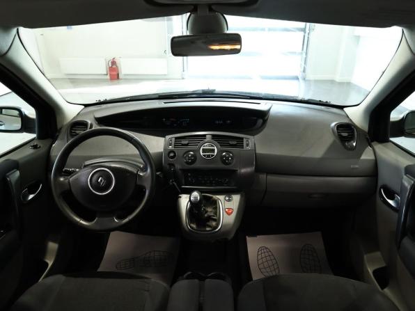 Renault Scenic II Рестайлинг с пробегом 2007 года, цена 617 000 рублей, 234437 км, компактвэн, Автокод Объявления