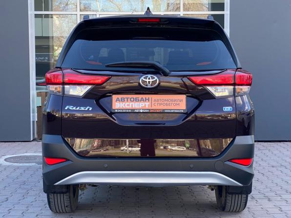 Toyota Rush II с пробегом 2022 года, цена 2 199 000 рублей, 52000 км, внедорожник, Автокод Объявления