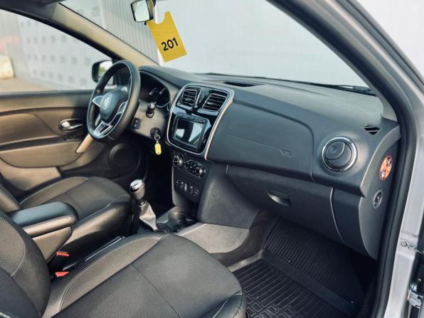 Renault Sandero II Рестайлинг с пробегом 2022 года, цена 1 450 000 рублей, 29000 км, хэтчбек, Автокод Объявления