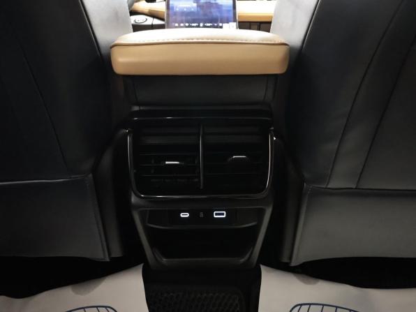 Geely Atlas II с пробегом 2023 года, цена 2 550 000 рублей, 41851 км, внедорожник, Автокод Объявления