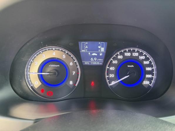 Hyundai Solaris I Рестайлинг с пробегом 2016 года, цена 950 000 рублей, 113000 км, хэтчбек, Автокод Объявления