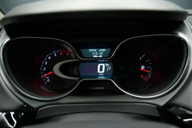 Renault Kaptur I Рестайлинг с пробегом 2022 года, цена 1 833 000 рублей, 61000 км, внедорожник, Автокод Объявления