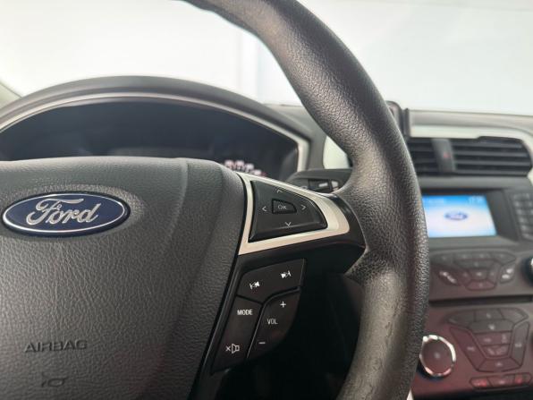 Ford Mondeo V с пробегом 2016 года, цена 1 300 000 рублей, 271239 км, седан, Автокод Объявления