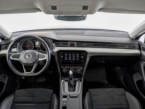 Volkswagen Passat B8 Рестайлинг с пробегом 2020 года, цена 2 459 000 рублей, 33972 км, седан, Автокод Объявления