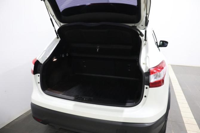 Nissan Qashqai II с пробегом 2018 года, цена 1 461 000 рублей, 53017 км, внедорожник, Автокод Объявления