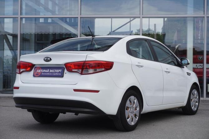 Kia Rio III Рестайлинг с пробегом 2015 года, цена 930 000 рублей, 161740 км, седан, Автокод Объявления