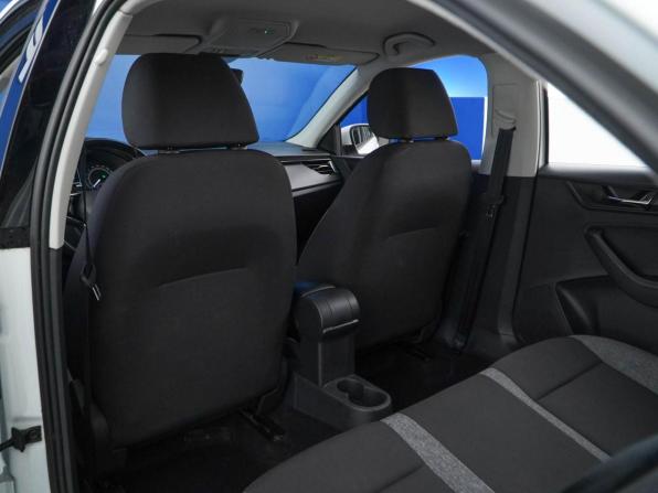 Skoda Rapid II с пробегом 2022 года, цена 1 740 500 рублей, 114038 км, лифтбек, Автокод Объявления