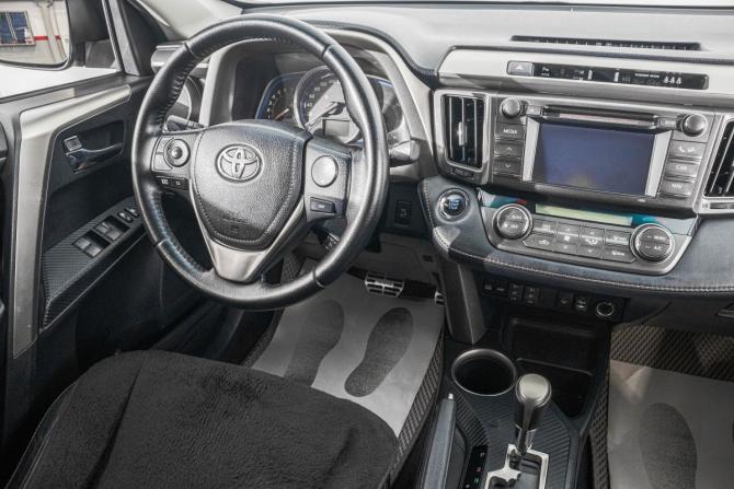 Toyota RAV4 IV (XA40) с пробегом 2013 года, цена 1 999 000 рублей, 200000 км, внедорожник, Автокод Объявления