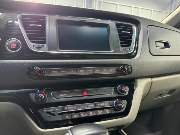 Kia Carnival III с пробегом 2019 года, цена 2 697 000 рублей, 105000 км, минивэн, Автокод Объявления