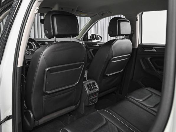Volkswagen Tiguan II с пробегом 2019 года, цена 2 424 000 рублей, 146491 км, внедорожник, Автокод Объявления