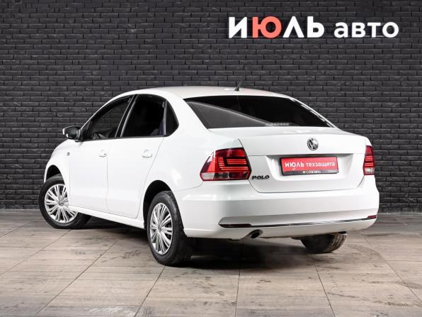 Volkswagen Polo V Рестайлинг с пробегом 2015 года, цена 750 000 рублей, 176991 км, седан, Автокод Объявления