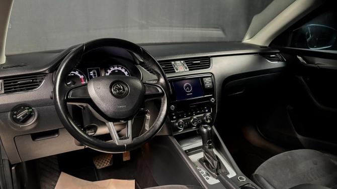 Skoda Octavia III (A7) Рестайлинг с пробегом 2017 года, цена 1 400 000 рублей, 175181 км, лифтбек, Автокод Объявления