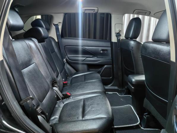 Mitsubishi Outlander III Рестайлинг с пробегом 2014 года, цена 1 414 000 рублей, 205400 км, внедорожник, Автокод Объявления