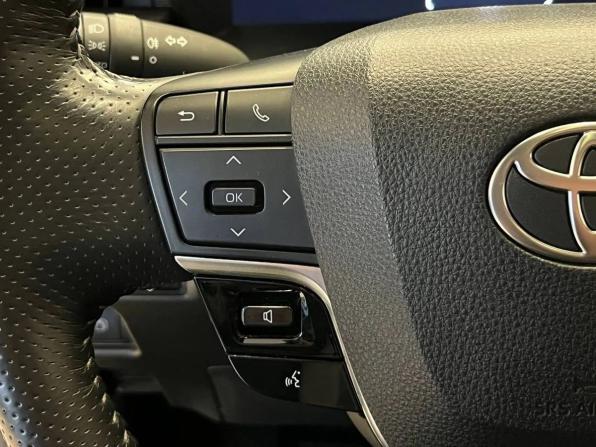 Toyota Camry IX (XV80) China Market с пробегом 2024 года, цена 3 740 000 рублей, 43195 км, седан, Автокод Объявления