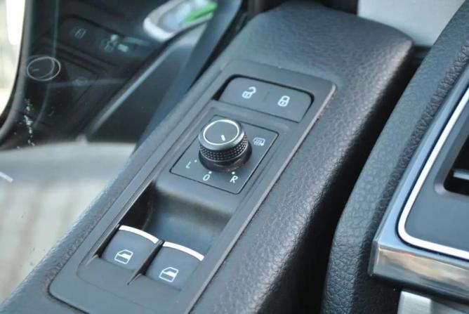 Volkswagen Multivan T6 с пробегом 2018 года, цена 4 750 000 рублей, 145961 км, минивэн, Автокод Объявления