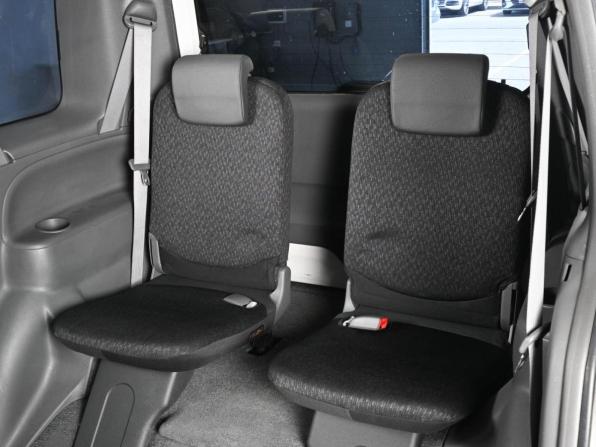 Toyota Sienta I Рестайлинг 2 с пробегом 2012 года, цена 949 000 рублей, 120249 км, компактвэн, Автокод Объявления