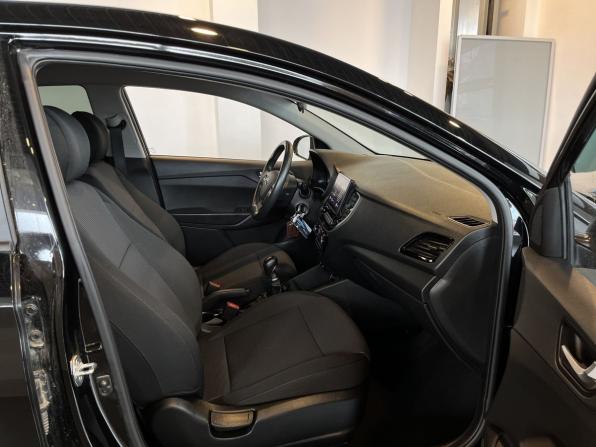 Hyundai Solaris II Рестайлинг с пробегом 2021 года, цена 1 417 000 рублей, 73615 км, седан, Автокод Объявления