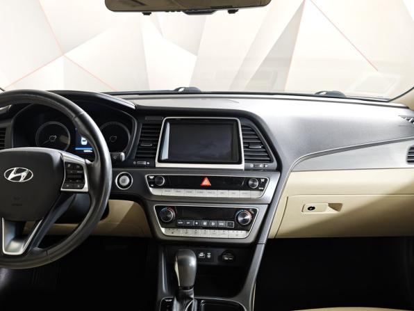 Hyundai Sonata VII (LF) Рестайлинг с пробегом 2017 года, цена 1 695 000 рублей, 124540 км, седан, Автокод Объявления