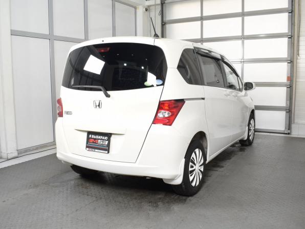 Honda Freed I с пробегом 2010 года, цена 999 995 рублей, 97340 км, компактвэн, Автокод Объявления