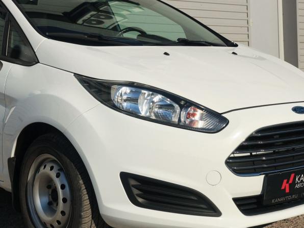 Ford Fiesta Mk6 Рестайлинг с пробегом 2015 года, цена 899 000 рублей, 60900 км, седан, Автокод Объявления