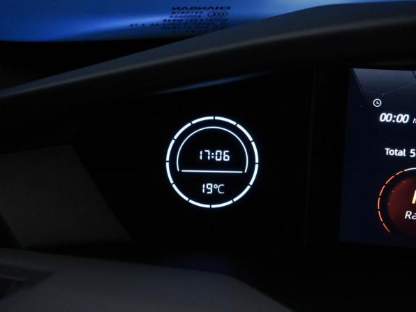 Changan UNI-V I с пробегом 2023 года, цена 2 297 444 рубля, 53573 км, лифтбек, Автокод Объявления