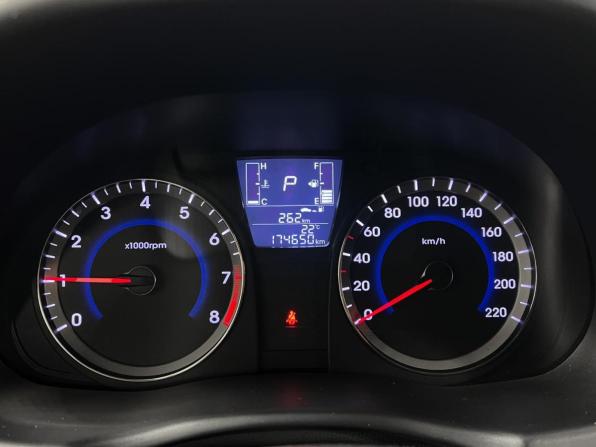 Hyundai Solaris I Рестайлинг с пробегом 2014 года, цена 963 200 рублей, 174650 км, седан, Автокод Объявления