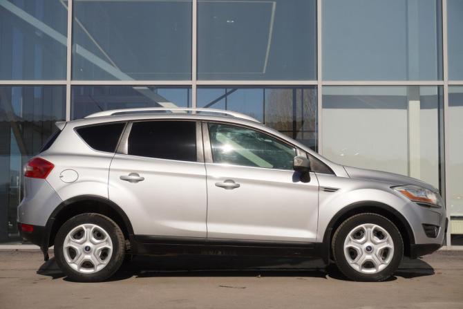 Ford Kuga I с пробегом 2012 года, цена 930 000 рублей, 232419 км, внедорожник, Автокод Объявления