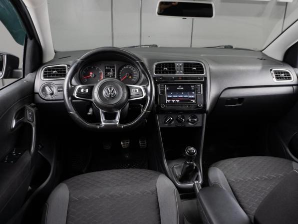 Volkswagen Polo V Рестайлинг с пробегом 2018 года, цена 999 000 рублей, 187100 км, седан, Автокод Объявления