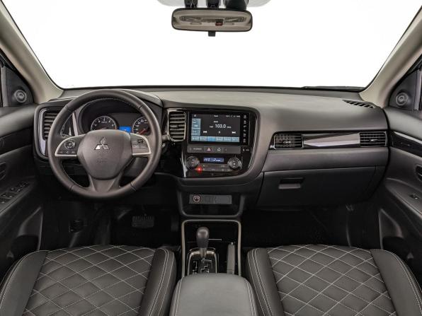Mitsubishi Outlander III Рестайлинг 3 с пробегом 2022 года, цена 2 845 000 рублей, 3869 км, внедорожник, Автокод Объявления