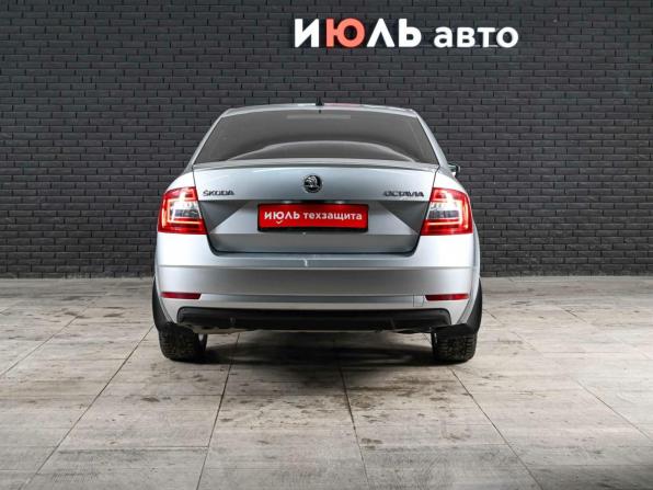 Skoda Octavia III (A7) Рестайлинг с пробегом 2017 года, цена 1 690 000 рублей, 130430 км, лифтбек, Автокод Объявления