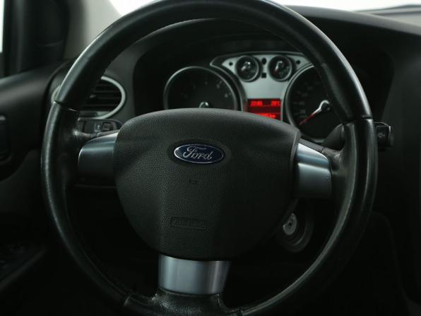 Ford Focus II Рестайлинг с пробегом 2009 года, цена 325 000 рублей, 205800 км, хэтчбек, Автокод Объявления