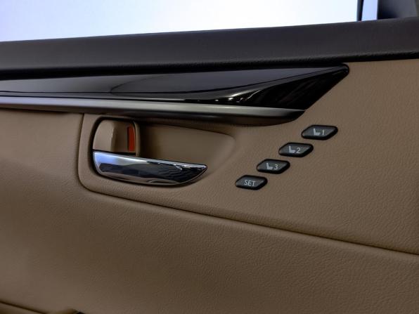 Lexus ES VI Рестайлинг с пробегом 2015 года, цена 3 400 000 рублей, 99407 км, седан, Автокод Объявления
