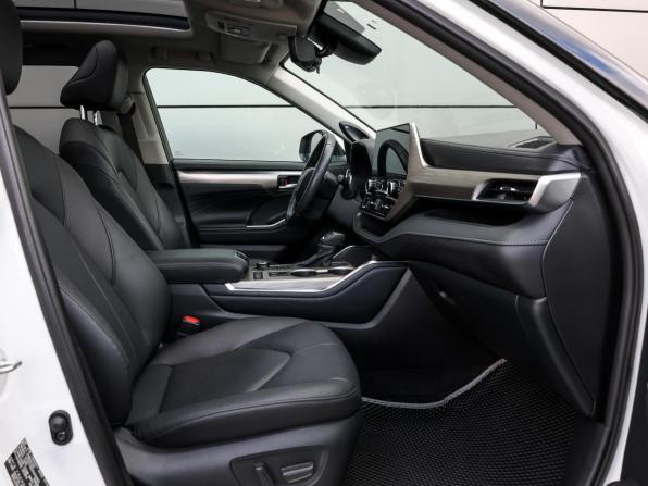 Toyota Highlander IV (XU70) с пробегом 2025 года, цена 4 998 000 рублей, 17849 км, внедорожник, Автокод Объявления